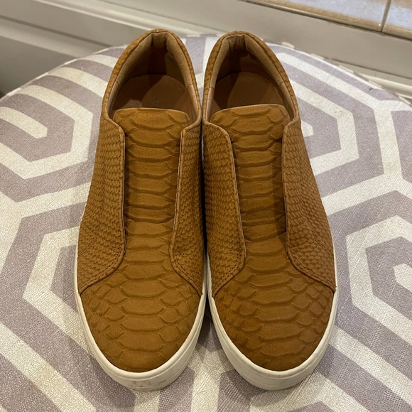 J Slides Heidi Tan Embossed Croc size 8 - Picture 2 of 12